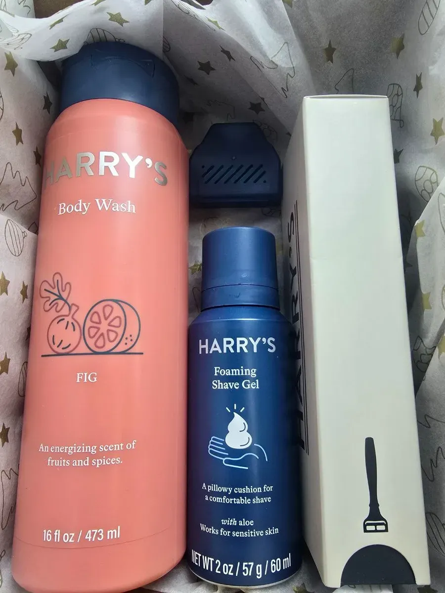 Мужской подарочный набор бритва гель холдер пена